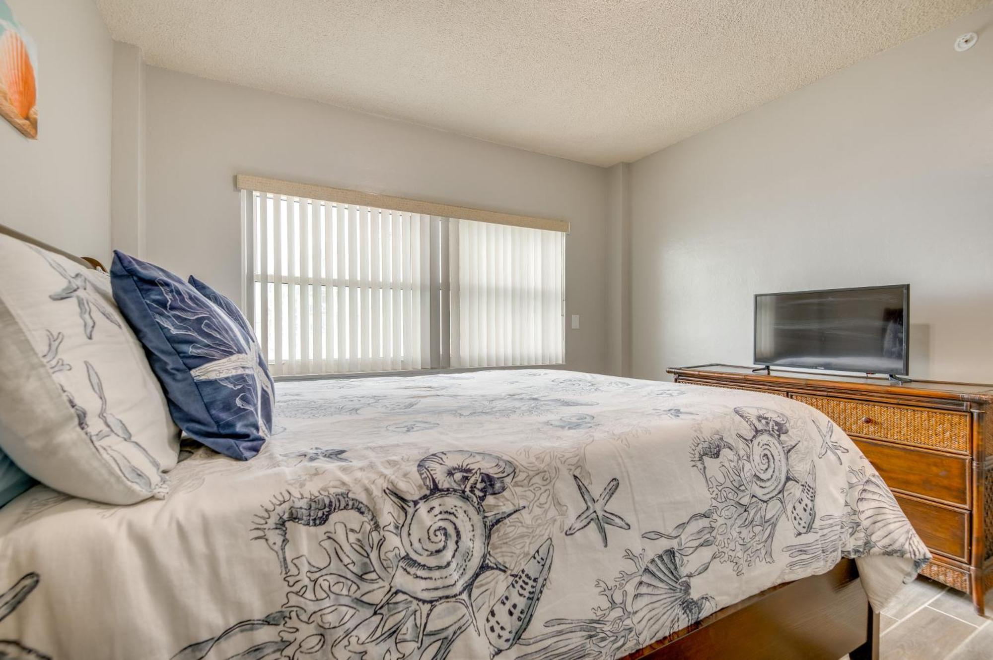 Walk To Shore Satellite Beach Condo With Ocean View Екстериор снимка