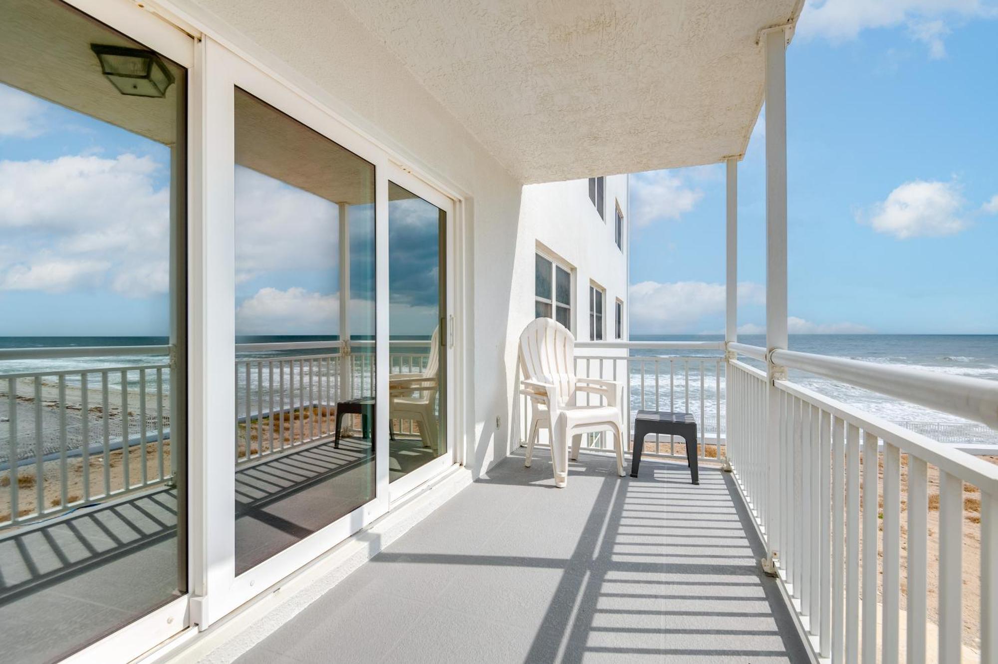 Walk To Shore Satellite Beach Condo With Ocean View Екстериор снимка